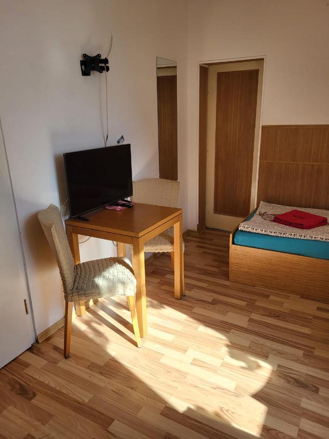 Pension Haus Baron 1 Neckarau MHG Extérieur photo