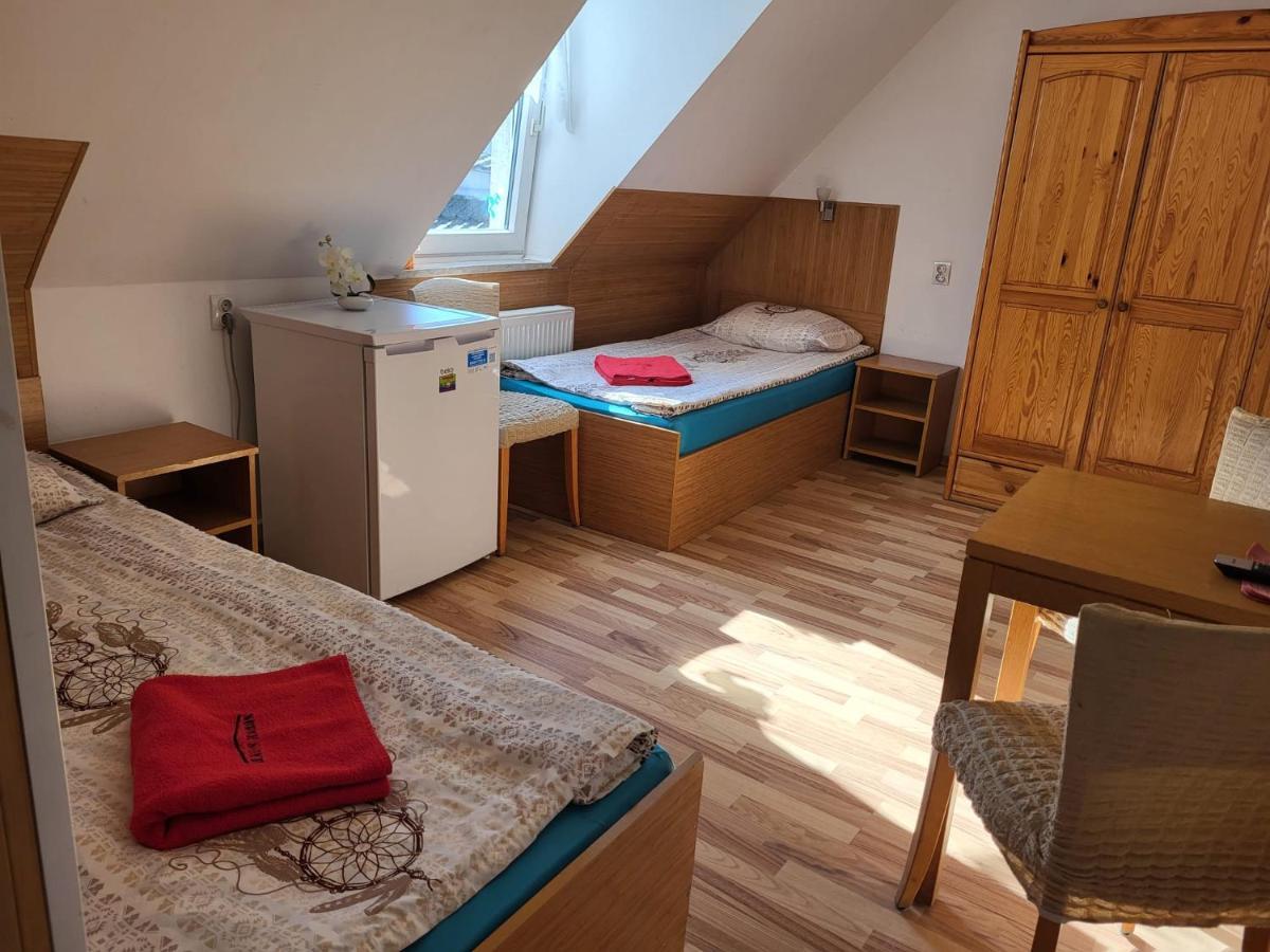 Pension Haus Baron 1 Neckarau MHG Extérieur photo