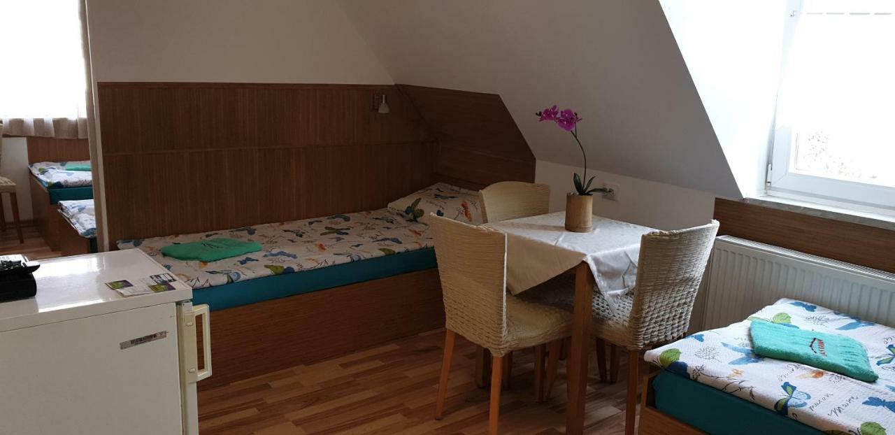 Pension Haus Baron 1 Neckarau MHG Extérieur photo