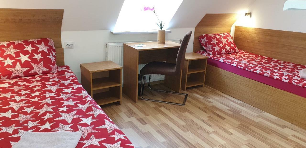 Pension Haus Baron 1 Neckarau MHG Extérieur photo